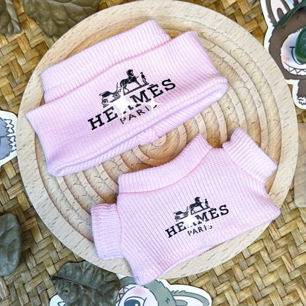 Hermès x Labubu Exclusive Collection: Elegant Knitted Hat and Sweater Set for Plush Toy - Image 4